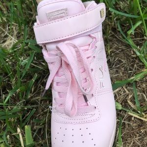 FILA women’s tennis shoes.